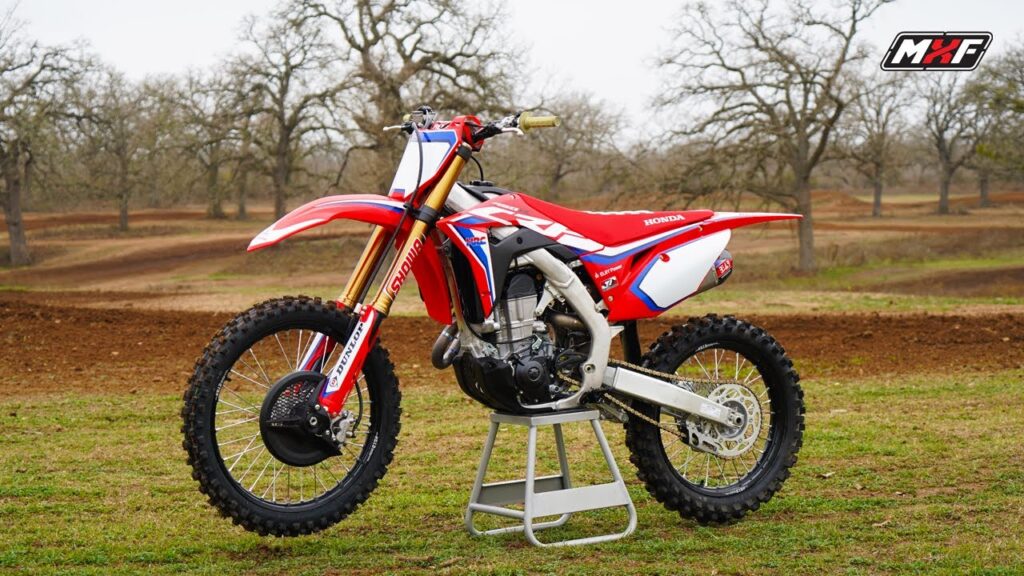 four-stroke dirt bike